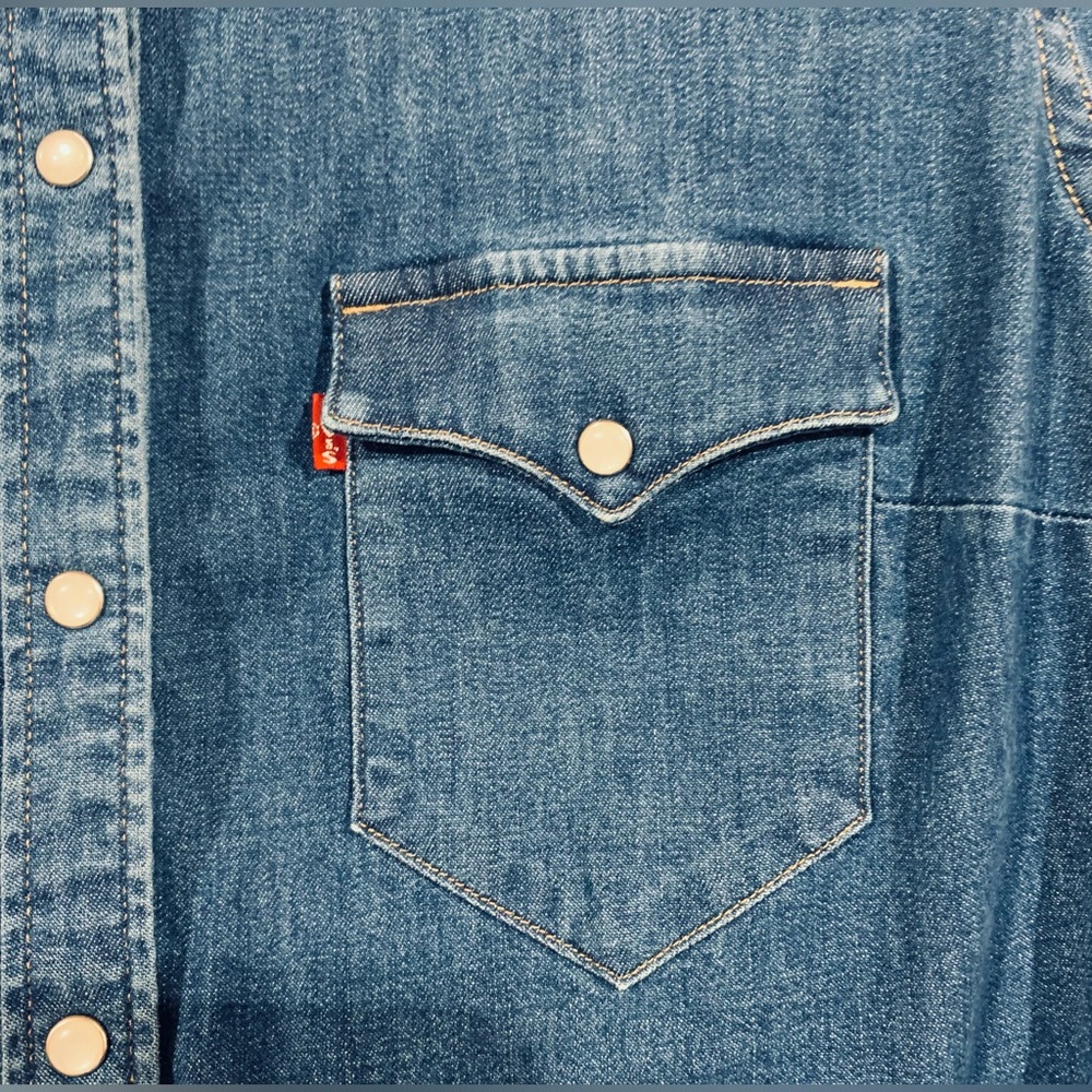 Levi's Indigo Button-Down Shirt - image 5